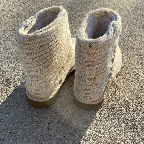 Warm & Comfy Tan Booties - Picture 4 of 4